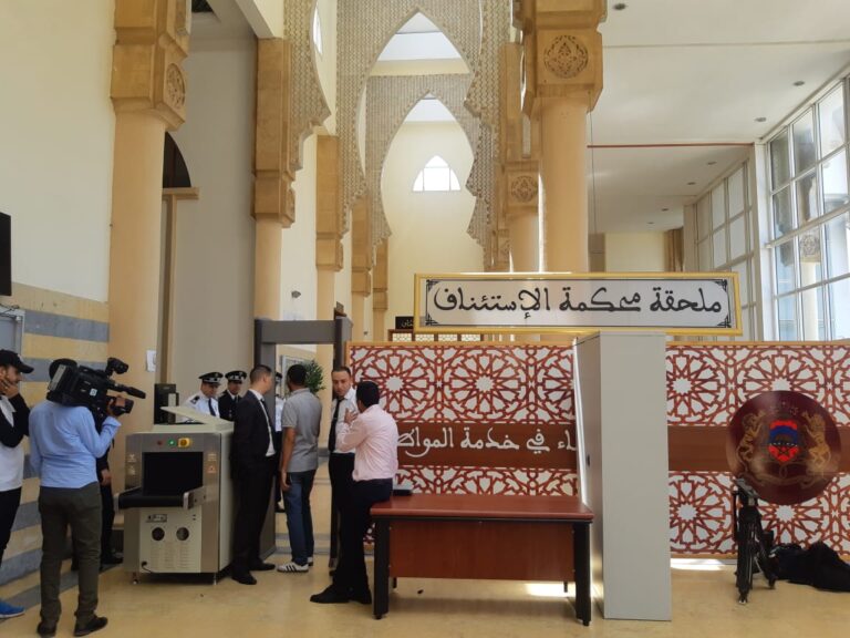 تأجيل محاكمة 24 متهما في إرهاب إمليل.. ومصدر لـ”كود”: المتهم السويسري كان باغي يمشي لداعش ف الفليبين